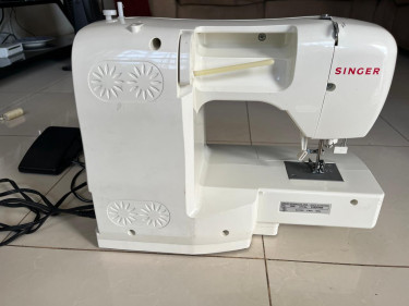 Singer Starlet 6699 Sewing Machine