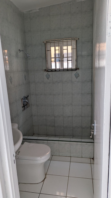 2 Bedroom1 BTH, LIV AND KITCHEN 