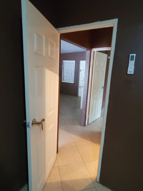 2 Bedroom 1bath 90k