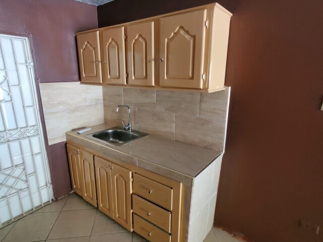 2 Bedroom 1bath 90k