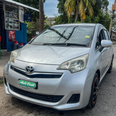 2013 Toyota Ractis