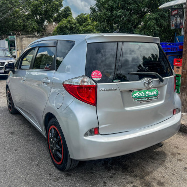 2013 Toyota Ractis