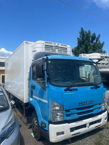 2017 Isuzu Forward 
