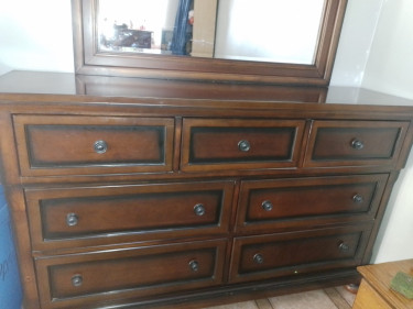 Dresser