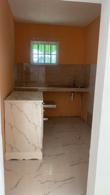 1 Bedroom Own Conveniences In Portmore