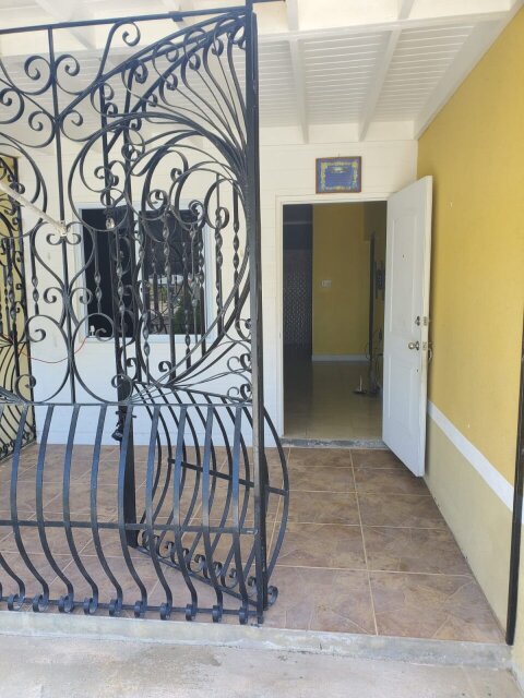 2 Bedroom 2 Bathroom House