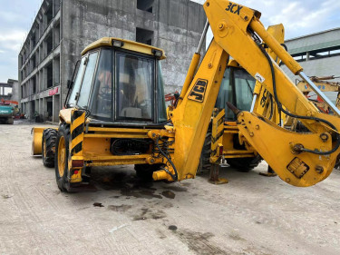 JCB 3CX  The Model Of The Backhole