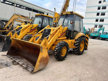 JCB 3CX  The Model Of The Backhole