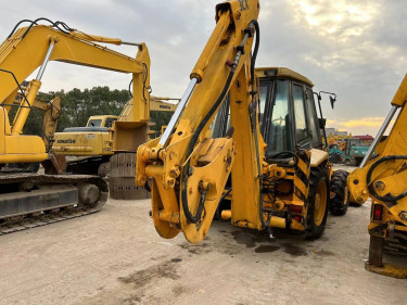 JCB 3CX  The Model Of The Backhole