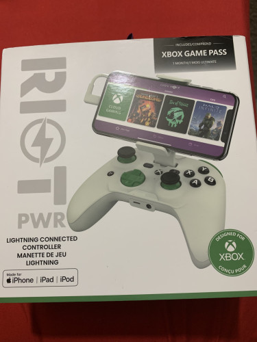 Riot PWR IPhone/iPod/iPad Wired Controller