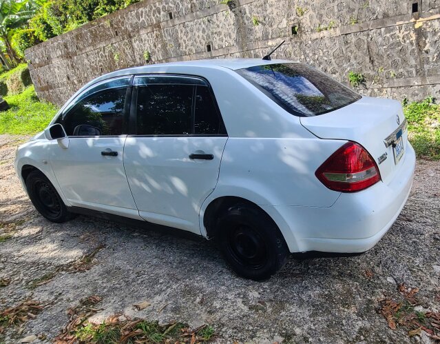 2010 Tida 8764522495