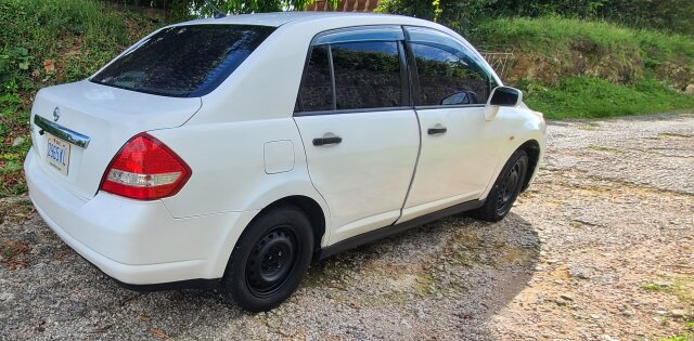 2010 Tida 8764522495