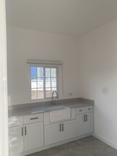3 Bedroom  3-Bath Home In Portmore
