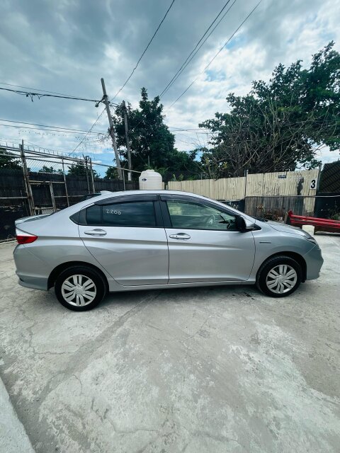 2019 Honda Grace Newly Imported