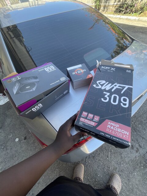 GAMING PC FOR SALE LIGHLY USED