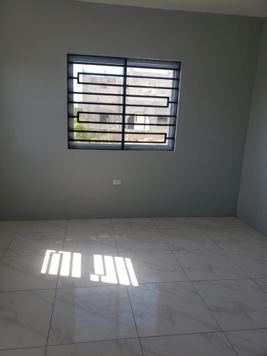 2 Bedroom 1 Bathroom Spacious House