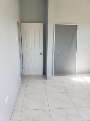 2 Bedroom 1 Bathroom Spacious House