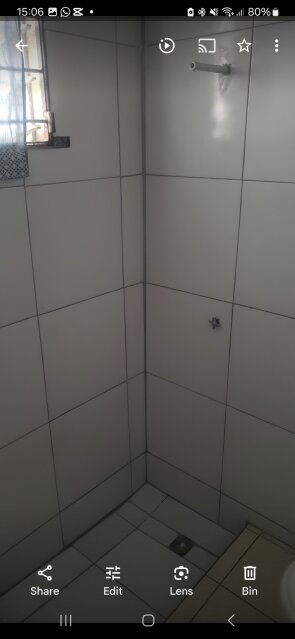 1 Bedroom ,share Bathroom And Kitchen