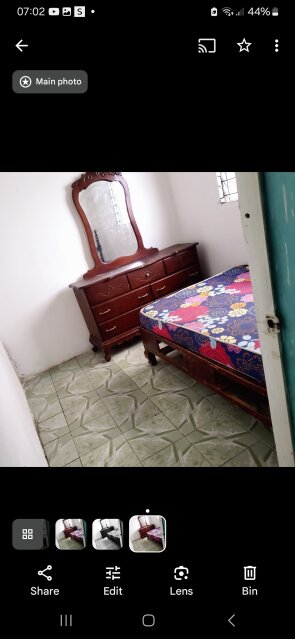 1 Bedroom ,share Bathroom And Kitchen