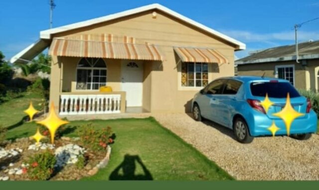 2 Bedroom 1 Bath St Catherine