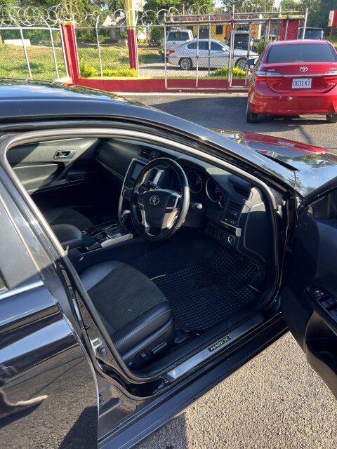 2016 Toyota Mark X