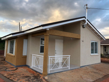 2 Bedroom House For Rent 