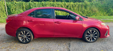 2017 TOYOTA COROLLA SE