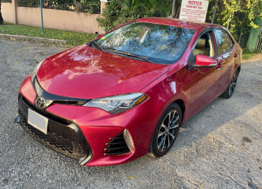 2017 TOYOTA COROLLA SE