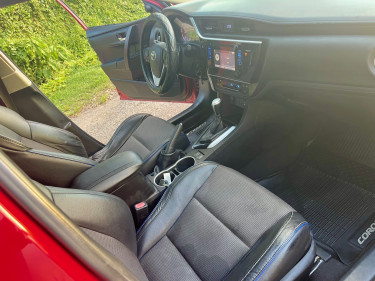 2017 TOYOTA COROLLA SE
