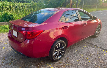 2017 TOYOTA COROLLA SE