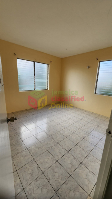 2 Bedroom 1 Bathroom Apartment