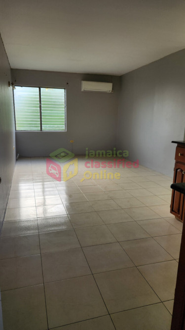 2 Bedroom 1 Bathroom Apartment