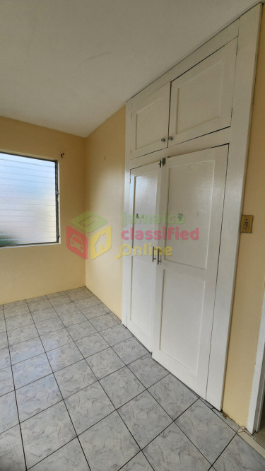 2 Bedroom 1 Bathroom Apartment