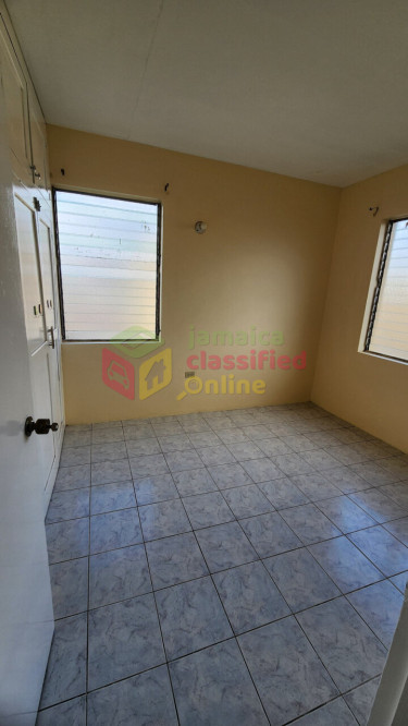 2 Bedroom 1 Bathroom Apartment