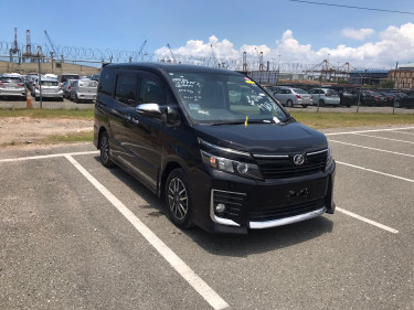 2016 Toyota Voxy 
