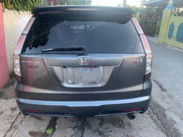 2014 Honda Stream RSZ