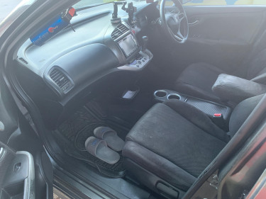 2014 Honda Stream RSZ