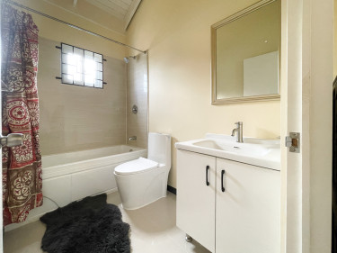 Fully Furnished, 2 Bedroom 1 Bath