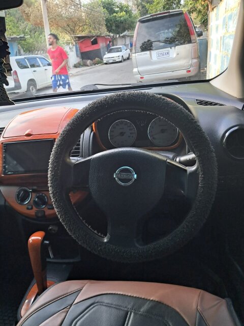 2011 Nissan Note