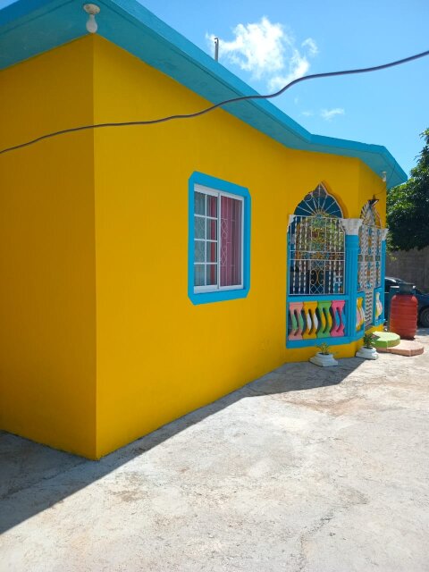 2 Bedroom House