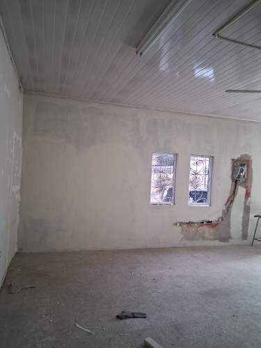 Unfurnished Commercial Space 