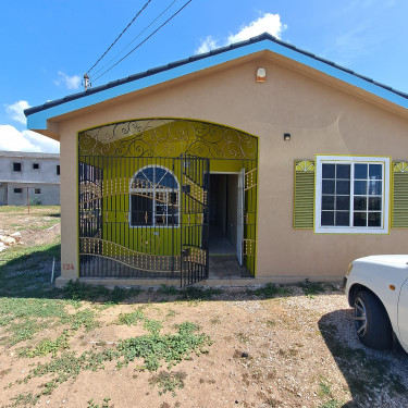 2 Bedroom House Phoenix Gateway