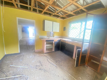 4 Bedroom House For Sale In Shaw Park, St. Ann