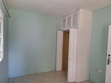 2 Bedroom House For Rent In Kingston 8