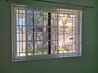 2 Bedroom House For Rent In Kingston 8