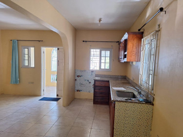 2 Bedroom House For Rent In Kingston 8