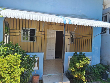 2 Bedroom House For Rent In Kingston 8