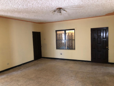 10 Bedrooms, 7 Bathrooms House For Sale