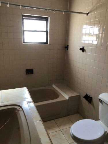 10 Bedrooms, 7 Bathrooms House For Sale