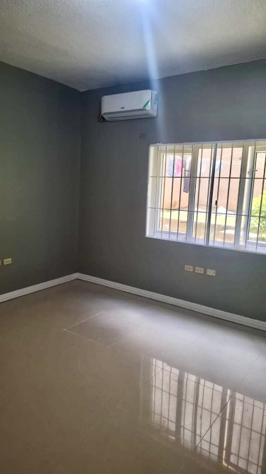 Unfurnished 2 Bedroom 3bath Apartment